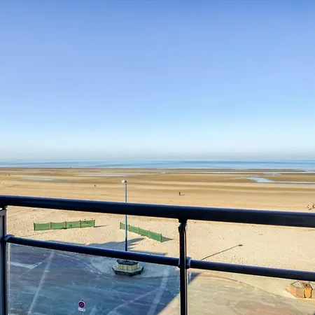 For 4 People With Balcony With Seaview *